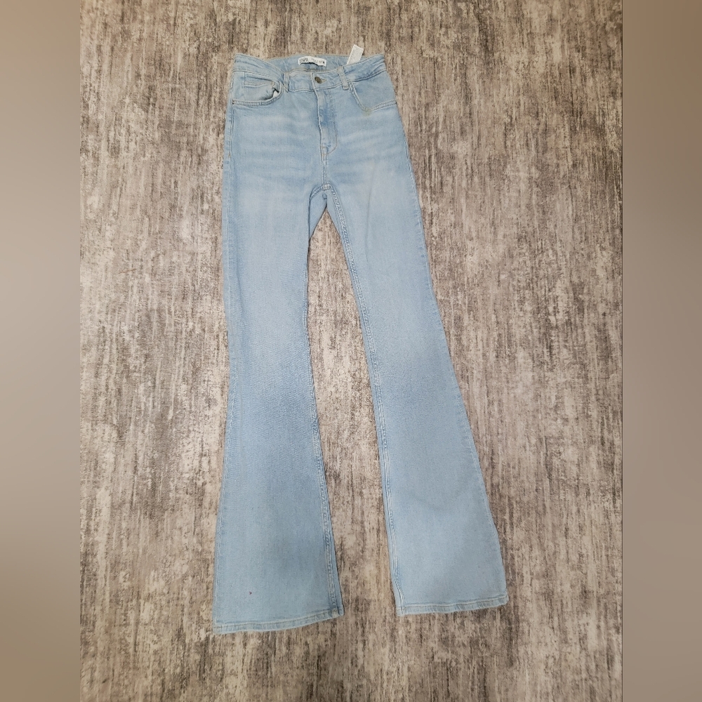 Zara Size 6 Flare Jeans 35in Inseam Light Blue Women's Jeans Zara Fall Denim
